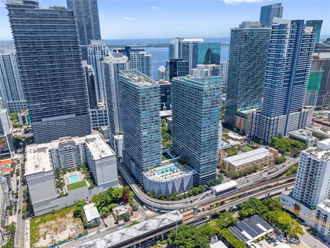 Foto del edificio - 1111 SW 1st Ave