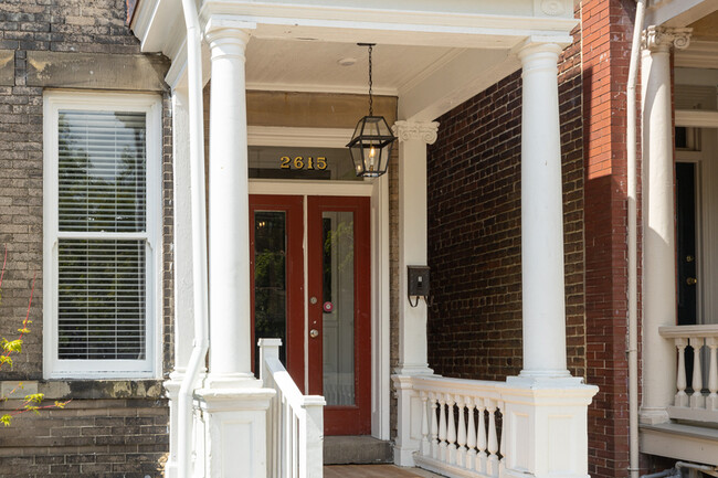 Building Photo - 2615 E Grace St