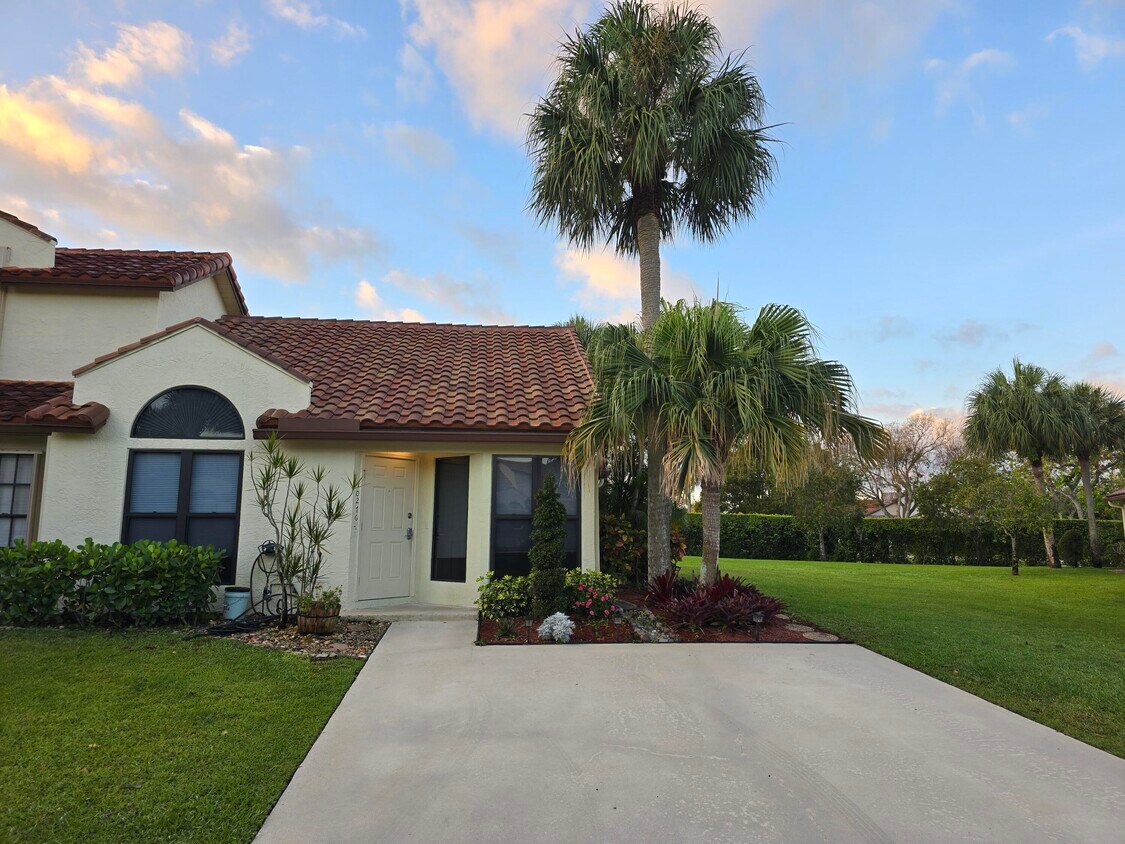 Foto principal - 10276 Hidden Springs Ct