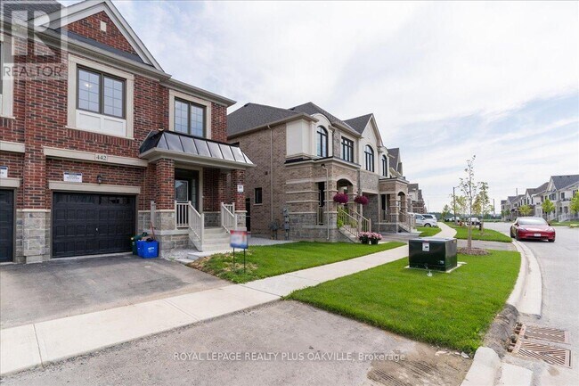 Building Photo - 442 Bergamot Ave