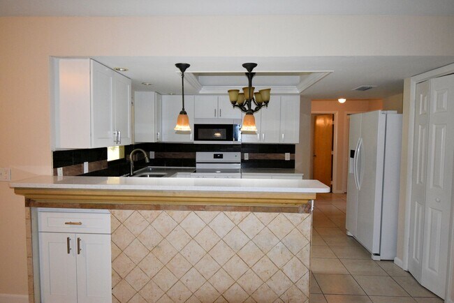 Foto del edificio - Spacious 3BR 2BA Home in Lehigh Acres  REC...
