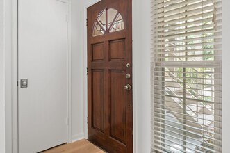 Building Photo - 12966 Trail Hollow Dr