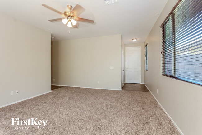 Building Photo - 6920 W Harwell Rd