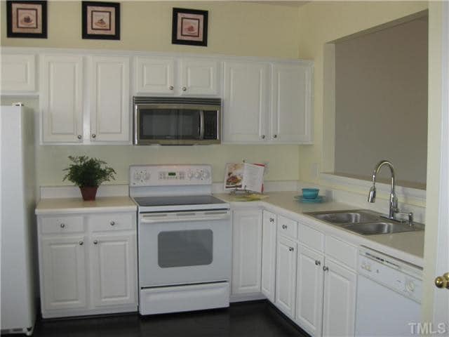 Building Photo - Room in Townhome on Ruby Walk Dr