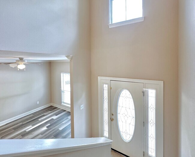 Foto del edificio - Spacious New Orleans-Style 3BR/2.5BA Townh...