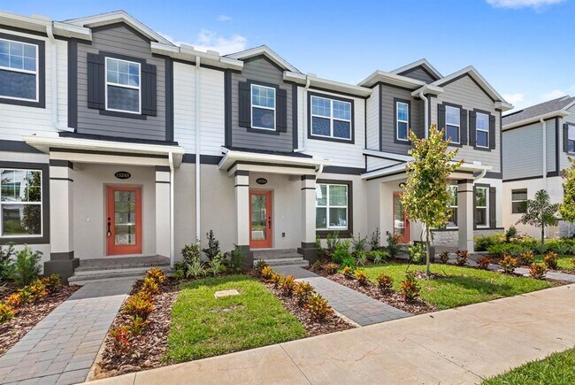 Building Photo - 15254 Ovation Dr
