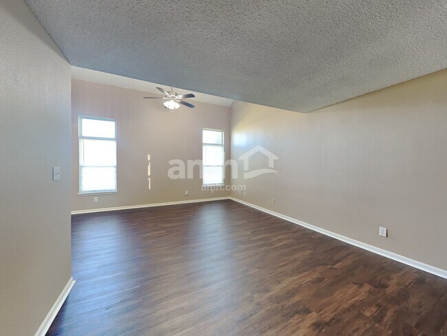 Building Photo - 1387 Egret Ln
