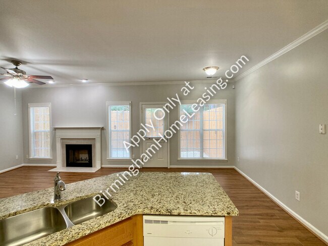 Foto del edificio - 525 Hackberry Ridge Cove