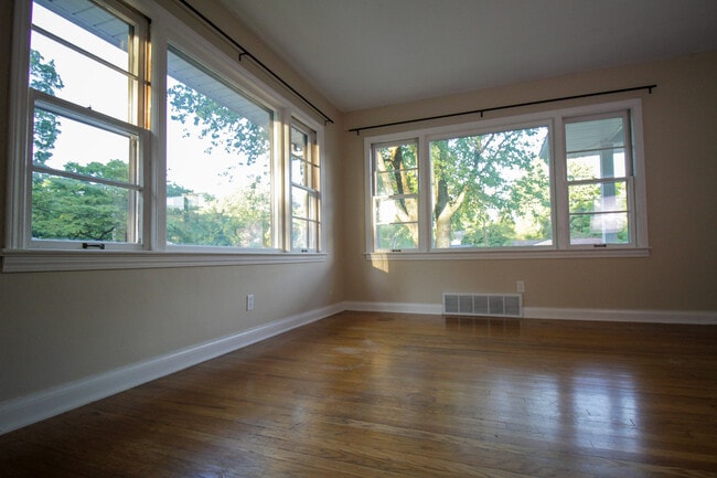 Building Photo - 3408 Dell Rd