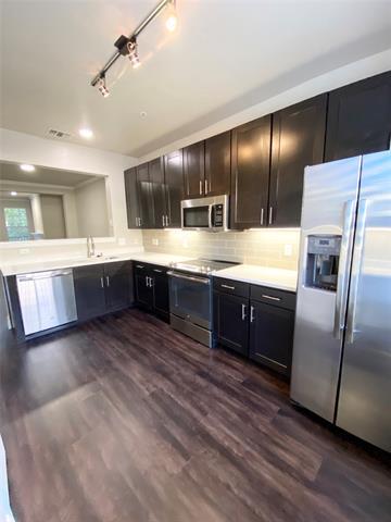 Foto del edificio - 5445 Caruth Haven Ln