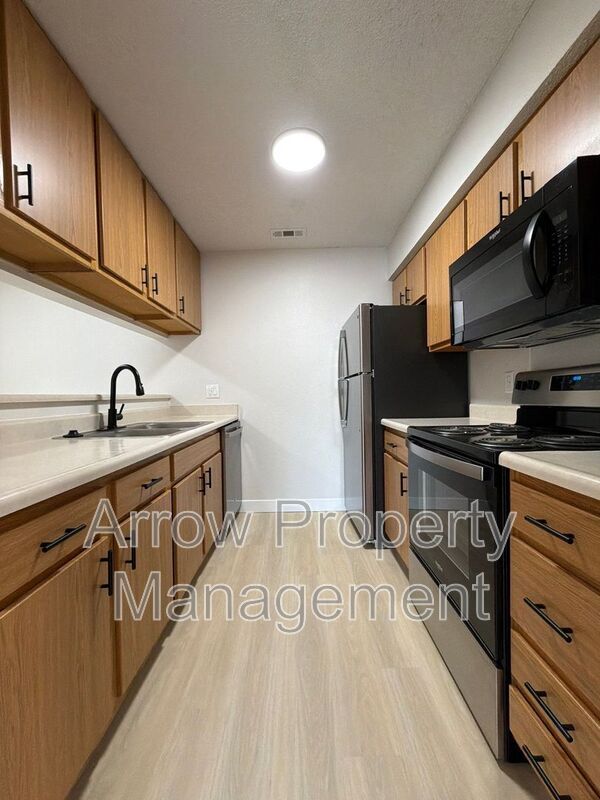 Foto del edificio - 2384 N 44th St