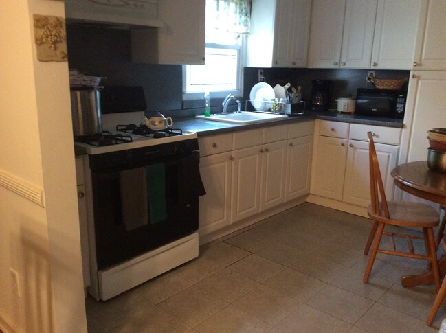 Foto del edificio - 19816 McLaughlin Ave