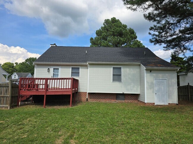 Foto del edificio - 7406 Pineleaf Dr