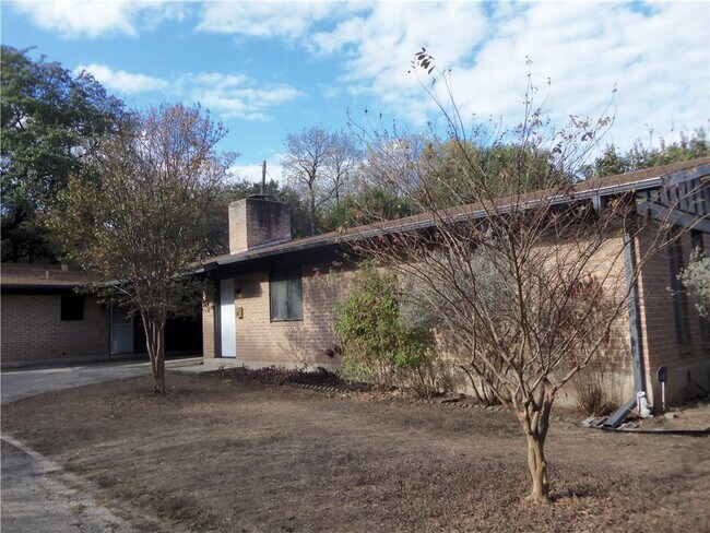 Building Photo - 8910 Little Walnut Pkwy