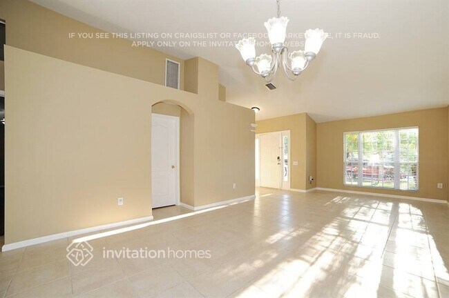 Foto del edificio - 25401 Lexington Oaks Blvd