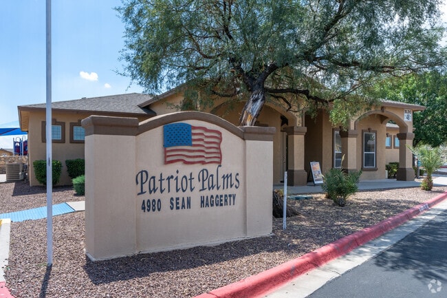 Palms Patriot - Patriot Palms