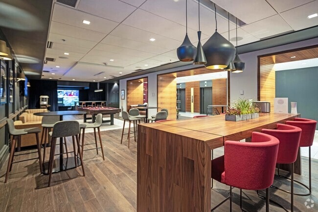 Interior Photo - Clayton on the Park