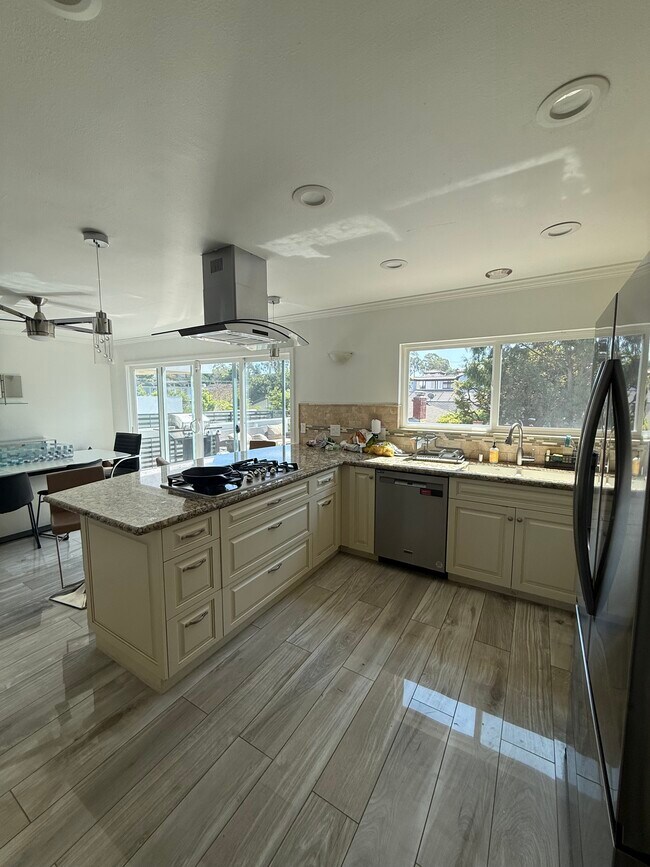 Foto del edificio - 2396 Redlands Dr