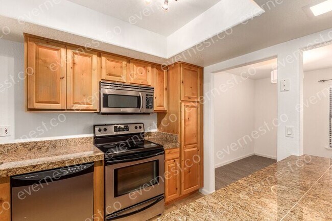 Building Photo - 6651 N Campbell Ave