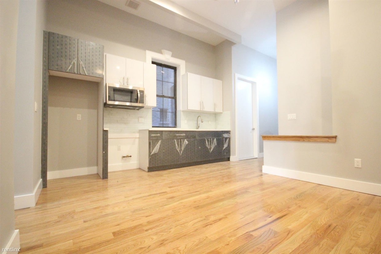 Primary Photo - 615 Woodward Ave