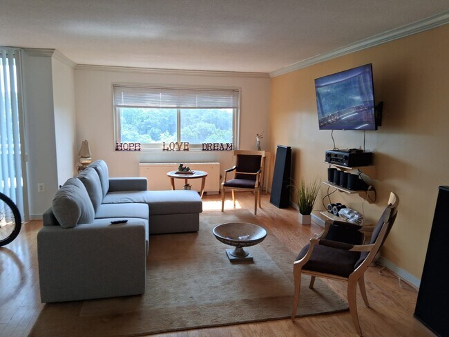 Sala de estar - 7333 New Hampshire Ave