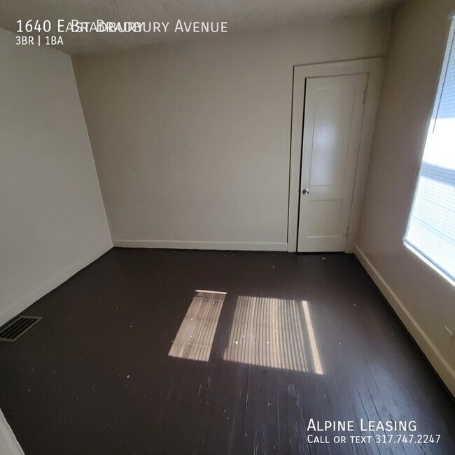 Building Photo - 1640 E Bradbury Ave