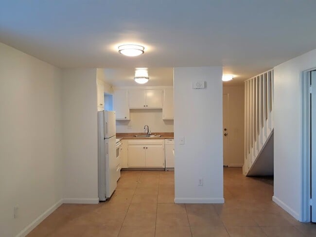 Building Photo - 3704 Promontory St