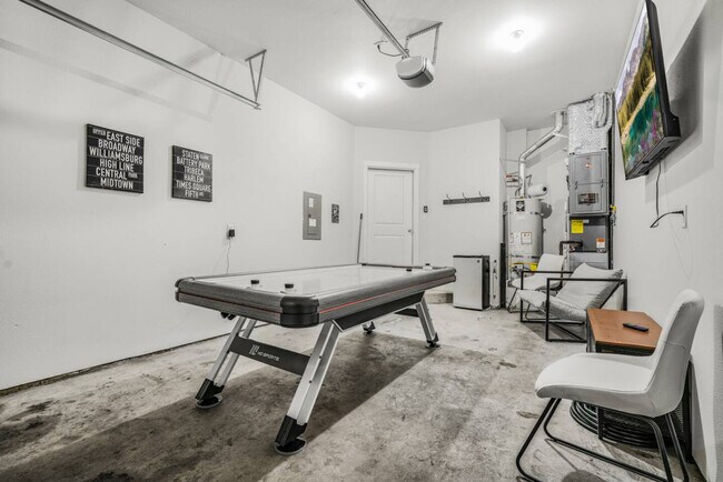 Foto del edificio - 2702 E 33rd St