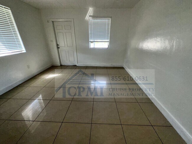 Foto del edificio - The perfect 3/1 single home in Pompano Beach - Washer and Dryer in unit!