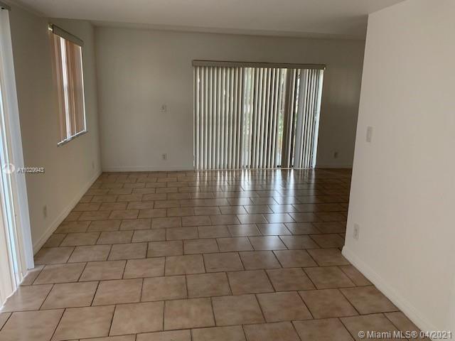 Foto del edificio - 2300 Coral Springs Dr