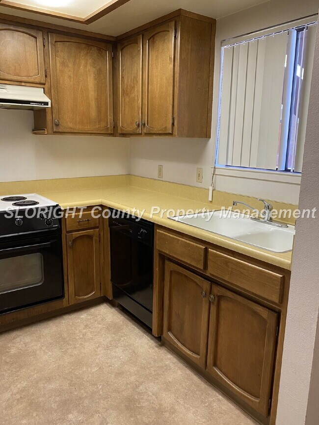 Building Photo - AVAILABLE AUGUST - Nice 2 Bedroom Downtown SLO Condo