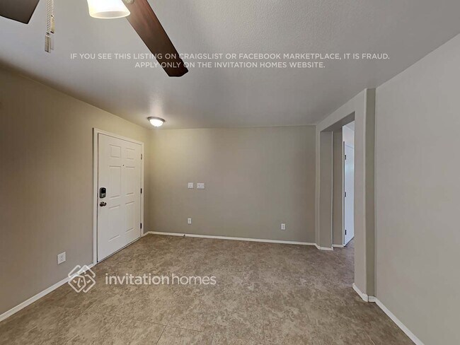 Building Photo - 17737 W Red Bird Rd