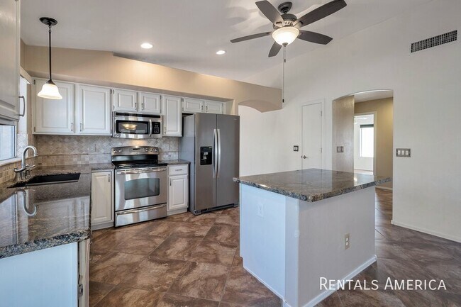 Building Photo - Las Casitas del Sur in Chandler