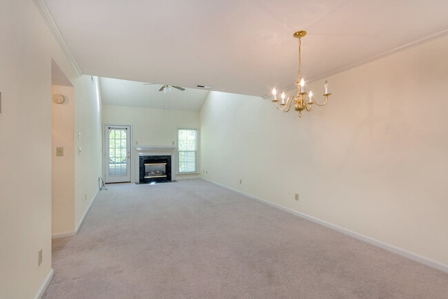 Building Photo - 1482 Ashland Dr