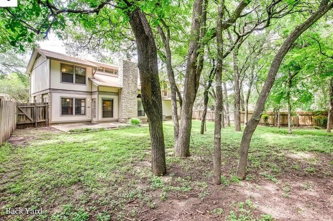 Foto del edificio - 1801 Stoneridge Rd
