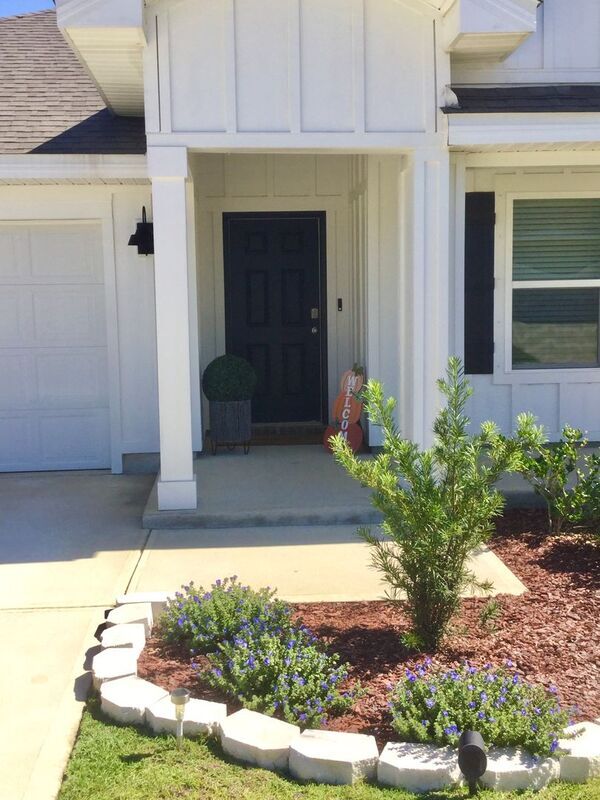 Foto del edificio - 8366 Burch Ct