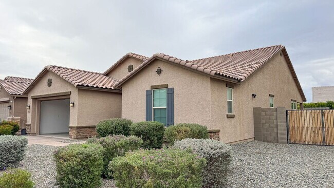 Foto del edificio - 18852 W Marshall Ave