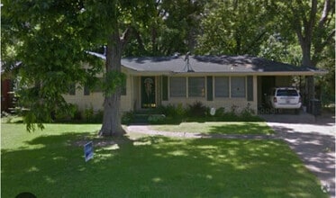 Building Photo - 3415 36th Pl