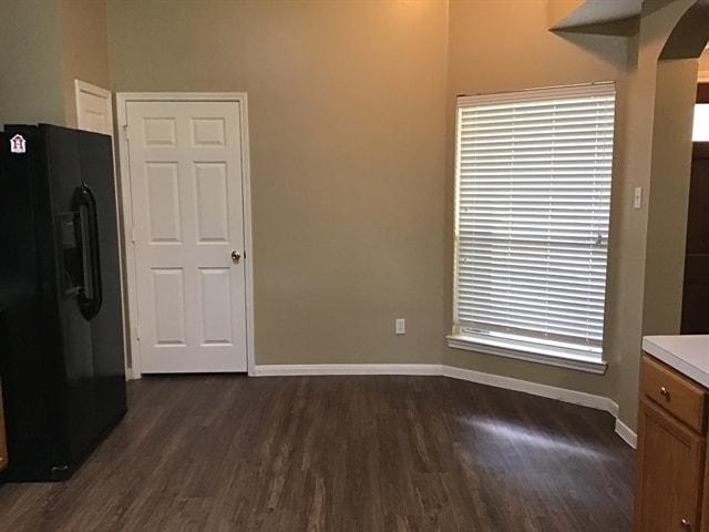 Building Photo - 9710 Sundew Dr
