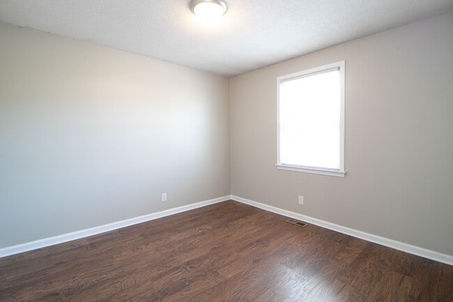 Building Photo - 1436-A McCan Drive