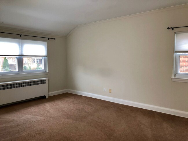 Building Photo - For Rent: Charming Residence on Ridge Ave