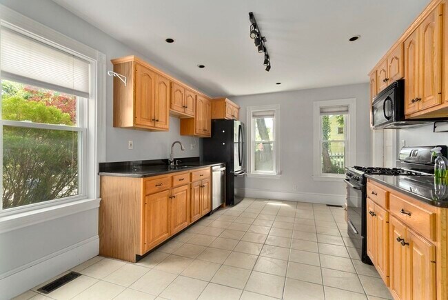 Foto del edificio - 725 Watertown St