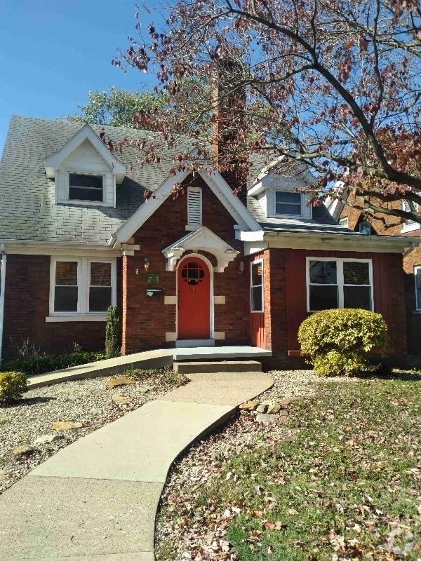 Brookhaven Apartments for Rent with Hardwood Floors Evansville, IN