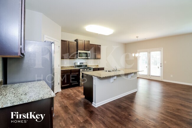 Foto del edificio - 108 Hollyhock Ln
