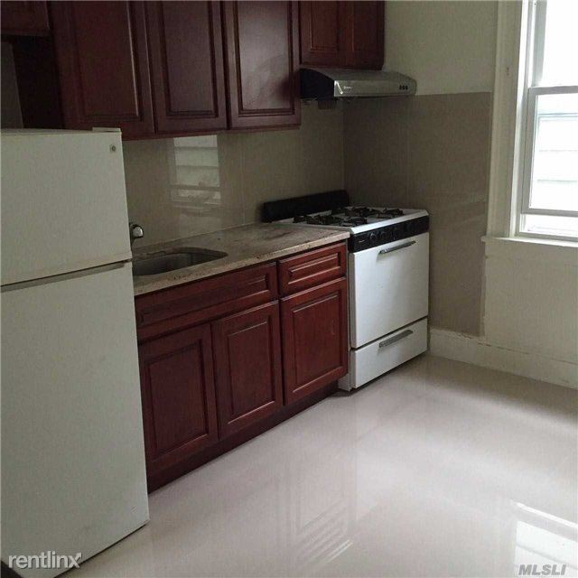 Foto del edificio - 8909 84th St