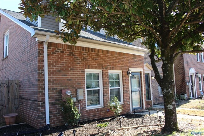 Foto del edificio - 101 Cresent Circle