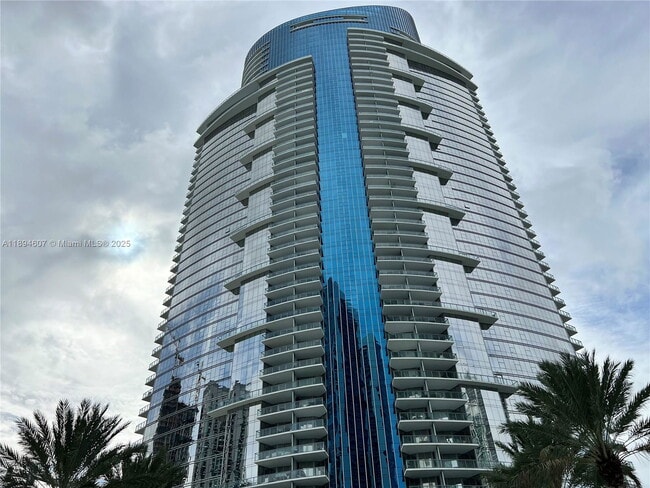 Foto del edificio - 851 NE 1st Ave