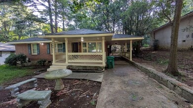 Building Photo - 2068 E Lilac Ln