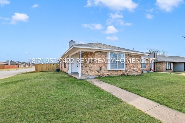 Foto del edificio - 3338 Heritage Ln