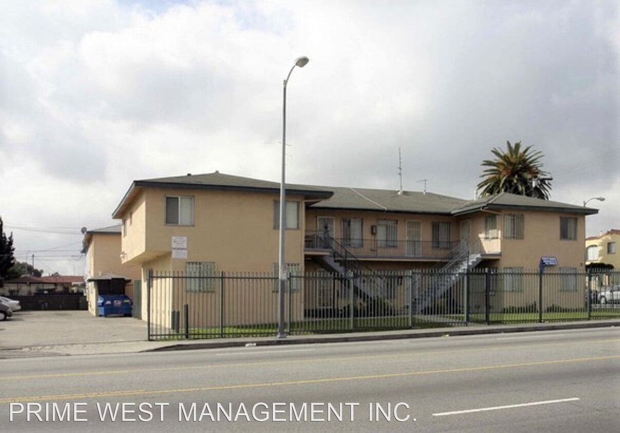 Primary Photo - 11410 Menlo Ave